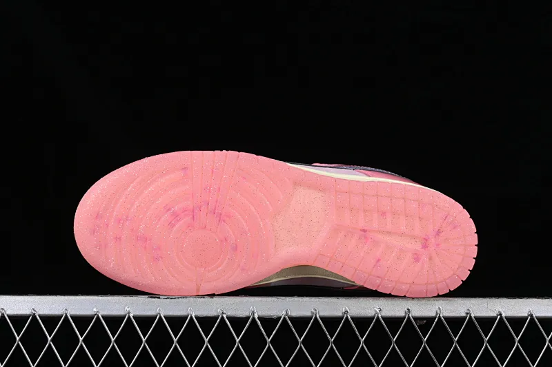 All categories Nk SB Dunk series Nk SB Dunk Low low-top sneakers Nk Dunk Low "Barbie" Barbie SB low-top sports and leisure sneakers FN8927-621